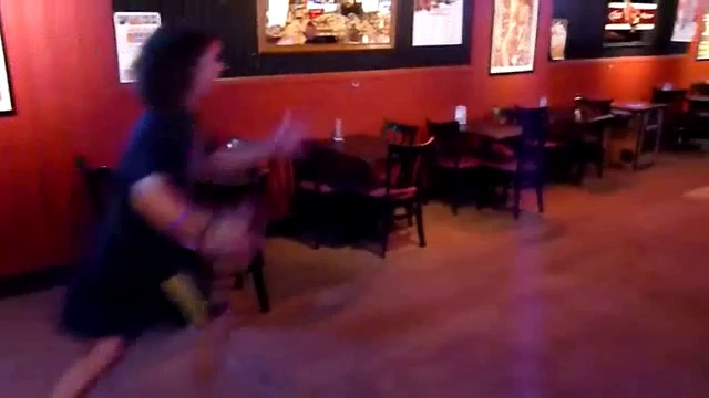 Громила в баре