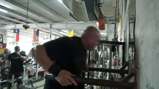 TRAIN INSANE Day 2 Chest Workout смотреть онлайн