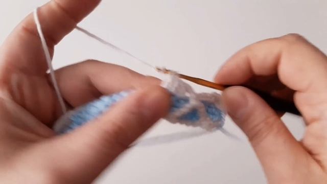 Zincirli Iki Renk Bebek Battaniyesi & Tığ İşi Örgü Modelleri