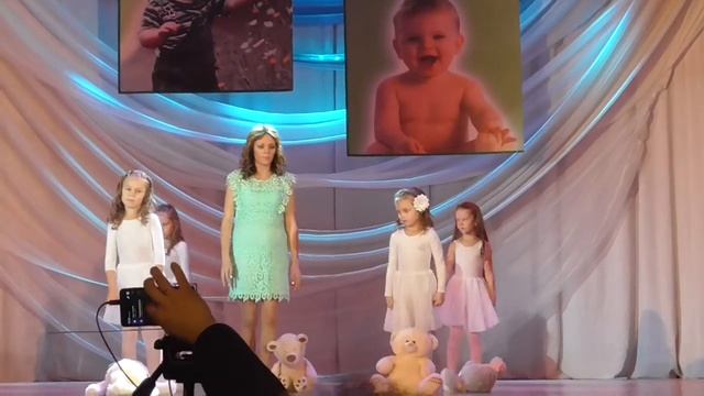 Творческий номер Марии Грендингер/ www.krasnoturinsk.info смотреть онлайн