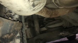 Паджеро 4, стук сзади, причины