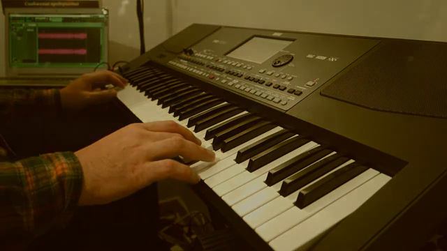Enigma - Sadeness (KORG PA600) живое исполнение смотреть онлайн