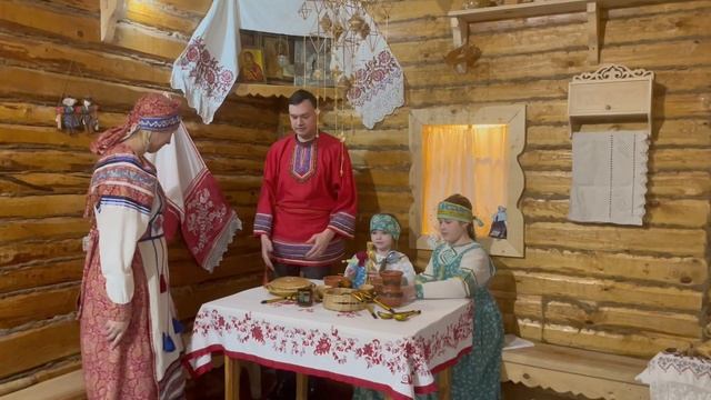 ПЯТНИЦА - ТЕЩИНЫ ВЕЧЕРКИ смотреть онлайн