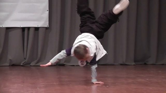 Выступление на школьных соревнованиях по фитнесу.9.MTS смотреть онлайн