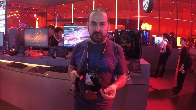 Kablosuz Yanar Döner Oyuncu Kulaklığı - ASUS ROG Strix Fusion Gaming Headset - İlk Bakış смотреть онлайн