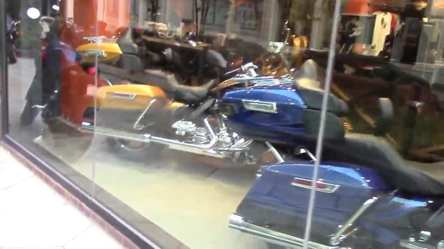 Магазин Harley Davidson в Манхэттене Нью Йорк смотреть онлайн