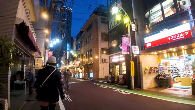 Токио Шин-Окубо🐶🍻Улица товаров для кумиров♪💖4K смотреть онлайн