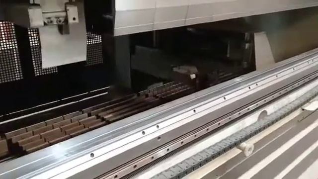 RUKA WORLD:  Листогибочный станок с ЧПУ смотреть онлайн