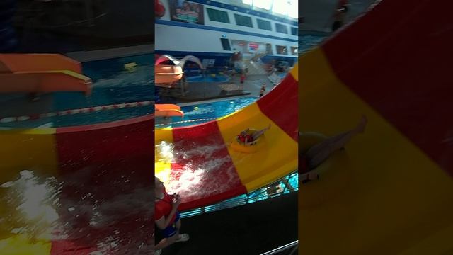 С нее скатываются не только вниз, но и вверх! смотреть онлайн