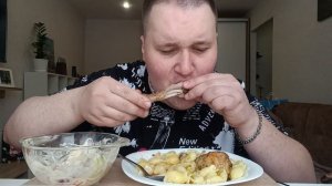 МУКБАНГ КУРИНЫЕ НОЖКИ и макароны / ОБЖОР Жареные ножки, макароны и салат из овощей / mukbang asmr