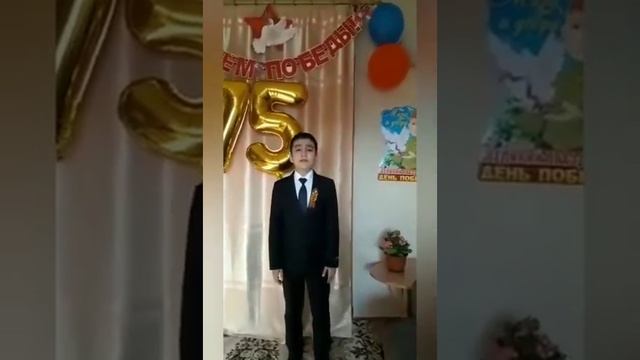 75 лет Великой победы. Стих "Памятник". смотреть онлайн