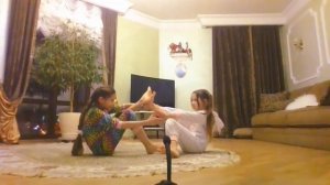 ЙОГА ЧЕЛЛЕНДЖ//Вместе с другом/Liza Nya/
