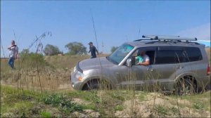 Тест на бездорожье: Kia Sorento уделывает внедорожники Тойота Прадо, Мицубиси Паджеро и Делика