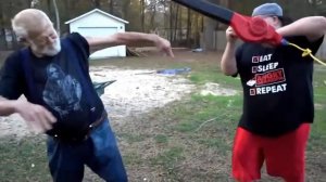 Дед  Злой дед  На злого деда сын одел призерватив