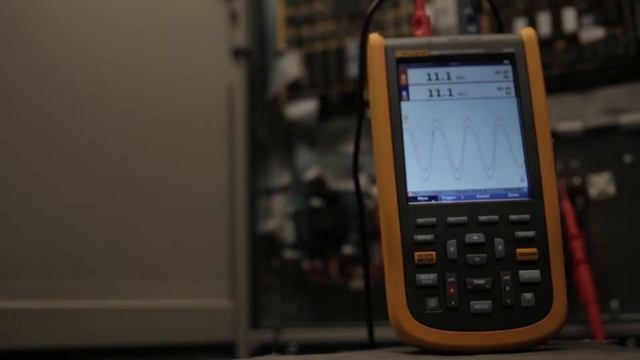 Osciloscoape industriale portabile Fluke ScopeMeter® din seria 120B смотреть онлайн
