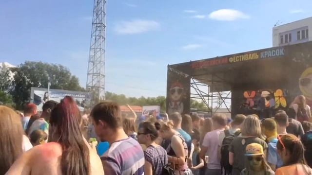 Едем одни в другой город?