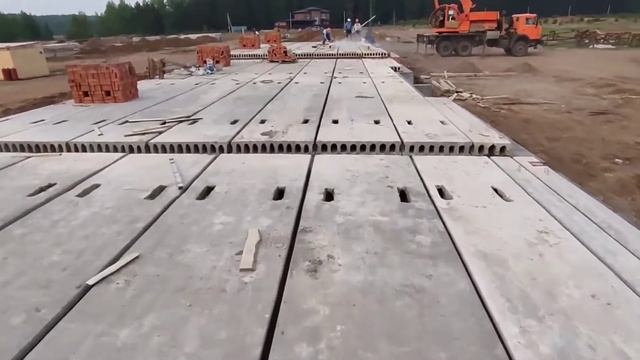 Монтаж ж/б плит перекрытий в 10 квартирном таунхаусе :) смотреть онлайн