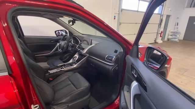 Såld! Mitsubishi Eclipse Cross 1.5 T-MIVEC 4WD Skinnklädsel Vinterhjul Nybilsgaranti, SDD831 смотреть онлайн