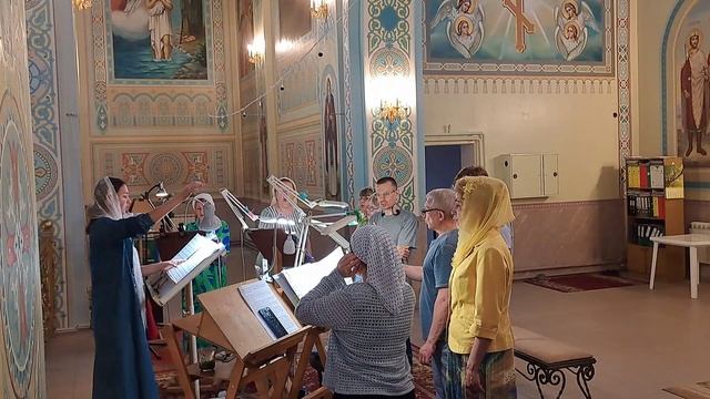 Песнь Богородицы "Честнейшую Херувим" (Мелодия записана в 1980г. в селе Ракитное Белгородской обл.) смотреть онлайн