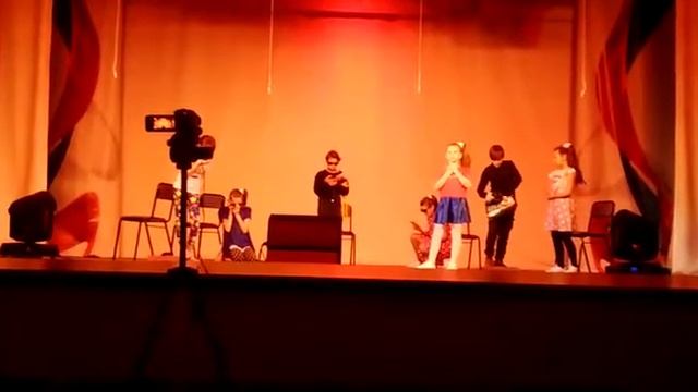 Сценка "Телефон" . Автор и худ.рук. Владимир Зайцев смотреть онлайн