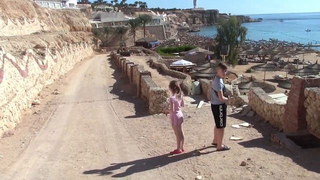 Пологий спуск в отеле Faraana Reef 4*