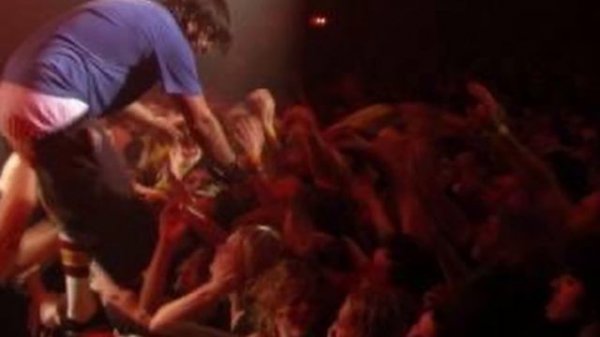 DEFTONES | 2003/11/29 - State Theatre, Detroit, MI [AMAZING SET]