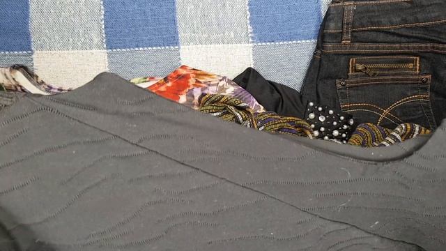 Одежда в мусорку | Домашняя одежда в мусорку | Расхламление смотреть онлайн