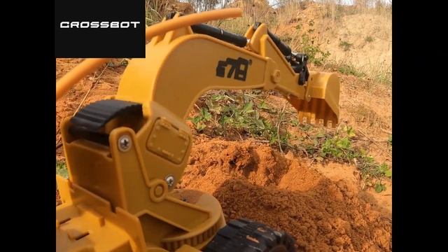 Трактор-экскаватор, трактор-погрузчик, управление ковшом по команде с пульта смотреть онлайн