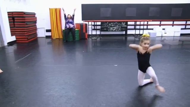 Mackenzie Ziegler // Do My Thang смотреть онлайн