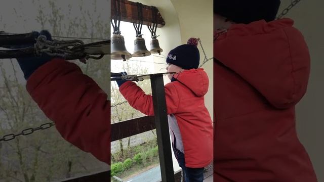 Звон в Серафимовском храме в Покровском. смотреть онлайн