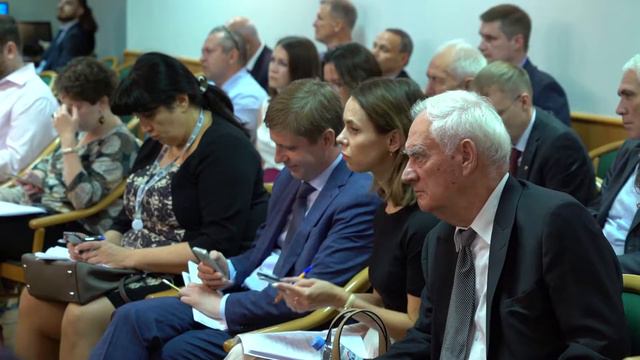 В Госдуме прошел Круглый стол по вопросам развития гидроэнергетики России смотреть онлайн