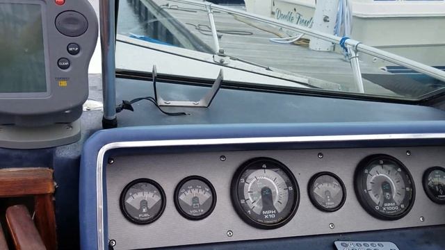 1988 Sea Ray Seville cuddy cabin 4.6 Mercruiser motor смотреть онлайн