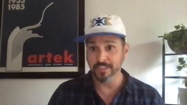 Darren Murph (Head of Remote, GitLab) on culture being built outside of company walls смотреть онлайн