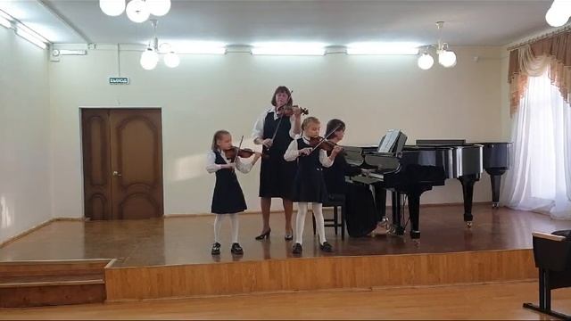 Гамма- джаз. играют Артюхина Юля и Лобанова София. смотреть онлайн