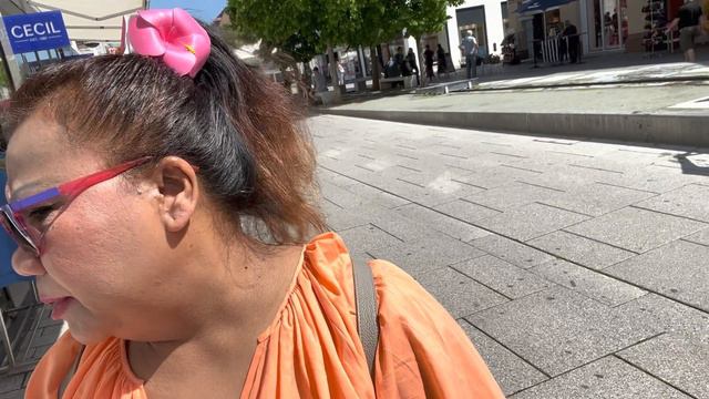 ~🇮🇩🇩🇪Sandra JaminB.Mbodhe Sama Pak Lek Suami Brondong Bule Guys Jalan di kota ~ смотреть онлайн
