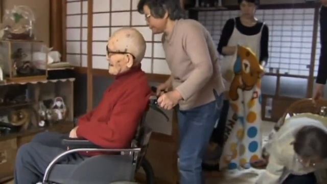 СКОЛЬКО СПОСОБЕН ПРОЖИТЬ ЧЕЛОВЕК? ЛЮДИ ДОЛГОЖИТЕЛИ. СЕКРЕТЫ ДОЛГОЛЕТИЯ смотреть онлайн