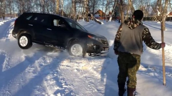 По снегу.. Ниссан Патфайндер, Киа Соренто, Нива..