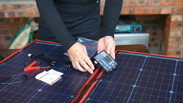 Распаковка Dokio100w. солнечное зарядное устройство. #Dokiosolar #солнечнаяэлектростанция #dokio. смотреть онлайн