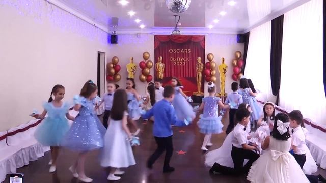 "Танец с голубями", выпускной утренник 2023г. смотреть онлайн