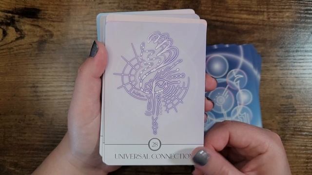 Light Code Luminary Oracle | Unboxing and Flip Through смотреть онлайн