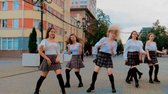 [KPOP IN PUBLIC] TWICE "YES or YES" dance cover HUMBLE смотреть онлайн