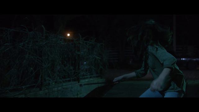 Fender Bender (2016) - Clip 5: Driveway Chase (HD) смотреть онлайн
