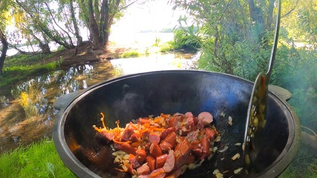 ГОРОШНИЦА С ТРЕМЯ ВИДАМИ МЯСА / ГОТОВИМ В КАЗАНЕ смотреть онлайн