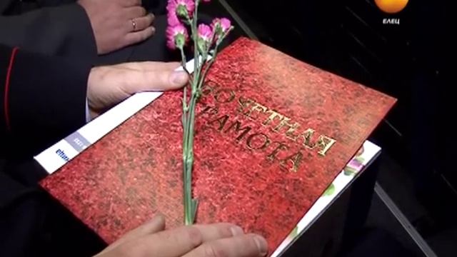 Их служба и опасна, и трудна сотрудники полиции отметили профессиональный праздник смотреть онлайн
