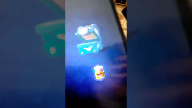 Мой потпищик выбил номер 2 легендарный сундук и выбил дровосека смотреть онлайн