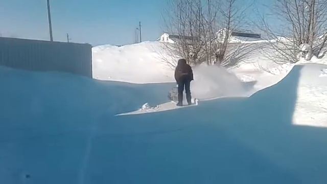 Снегоочиститель из дрели смотреть онлайн