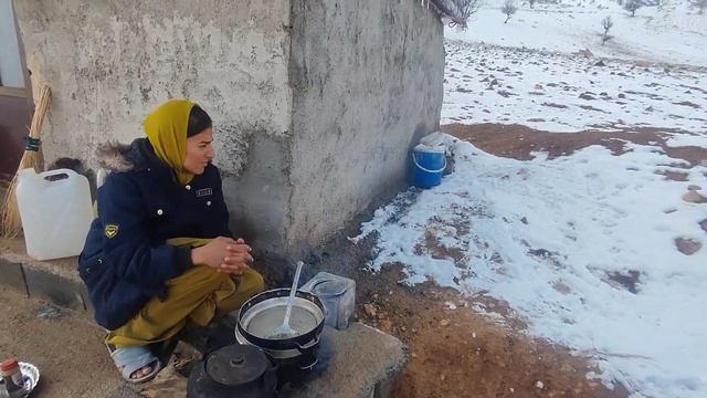 Maryam's Efforts: Sewing Machine And Selling Clothes To Neighbors In Nomadic Life