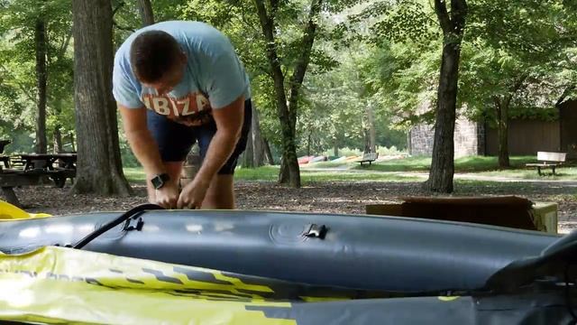 Intex Explorer K2 Kayak Review / Inflatable 2-Person Budget Kayak смотреть онлайн