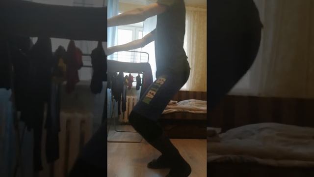 Приседания 2 подход смотреть онлайн