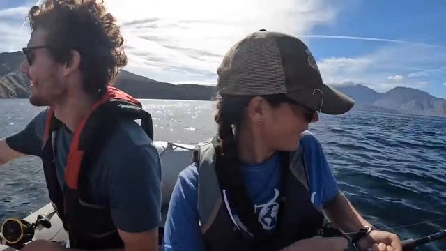 Escape from Canada - Off Grid Homestead DIY Overlander смотреть онлайн